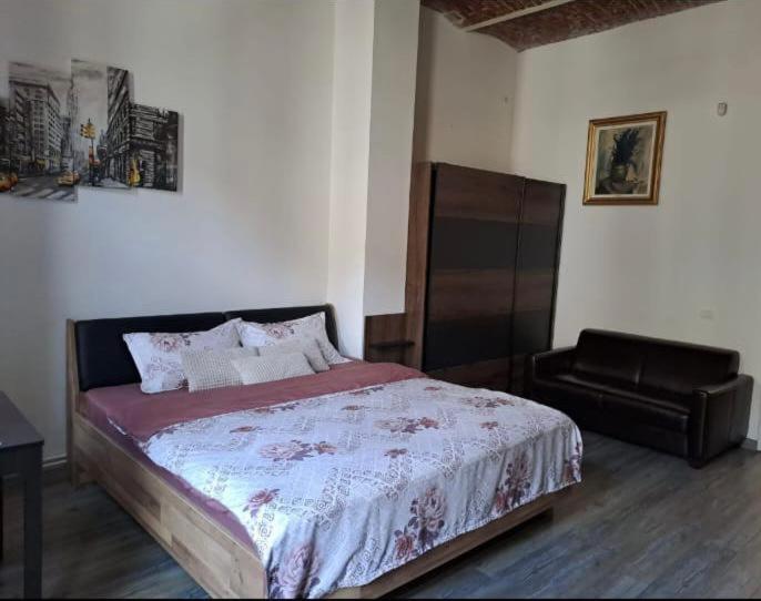 Hotel Bistro Centru Vechi Craiova Extérieur photo