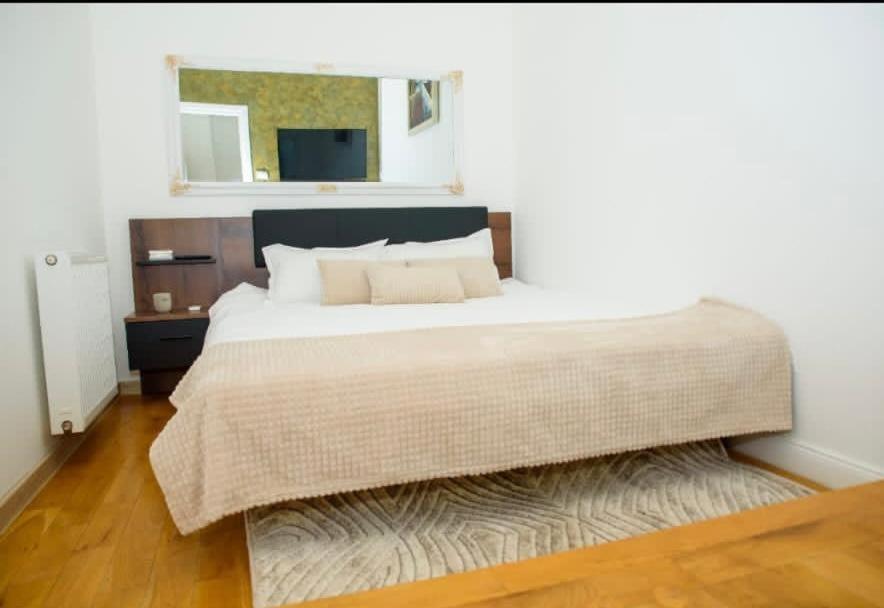 Hotel Bistro Centru Vechi Craiova Extérieur photo